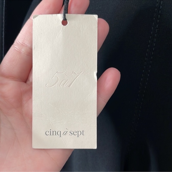 Cinq à Sept Diana Crepe Cropped Dress
Pants NWT - Picture 6 of 6